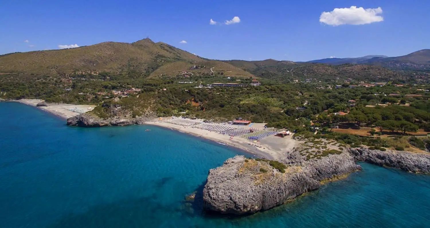 happy village spiaggia 01